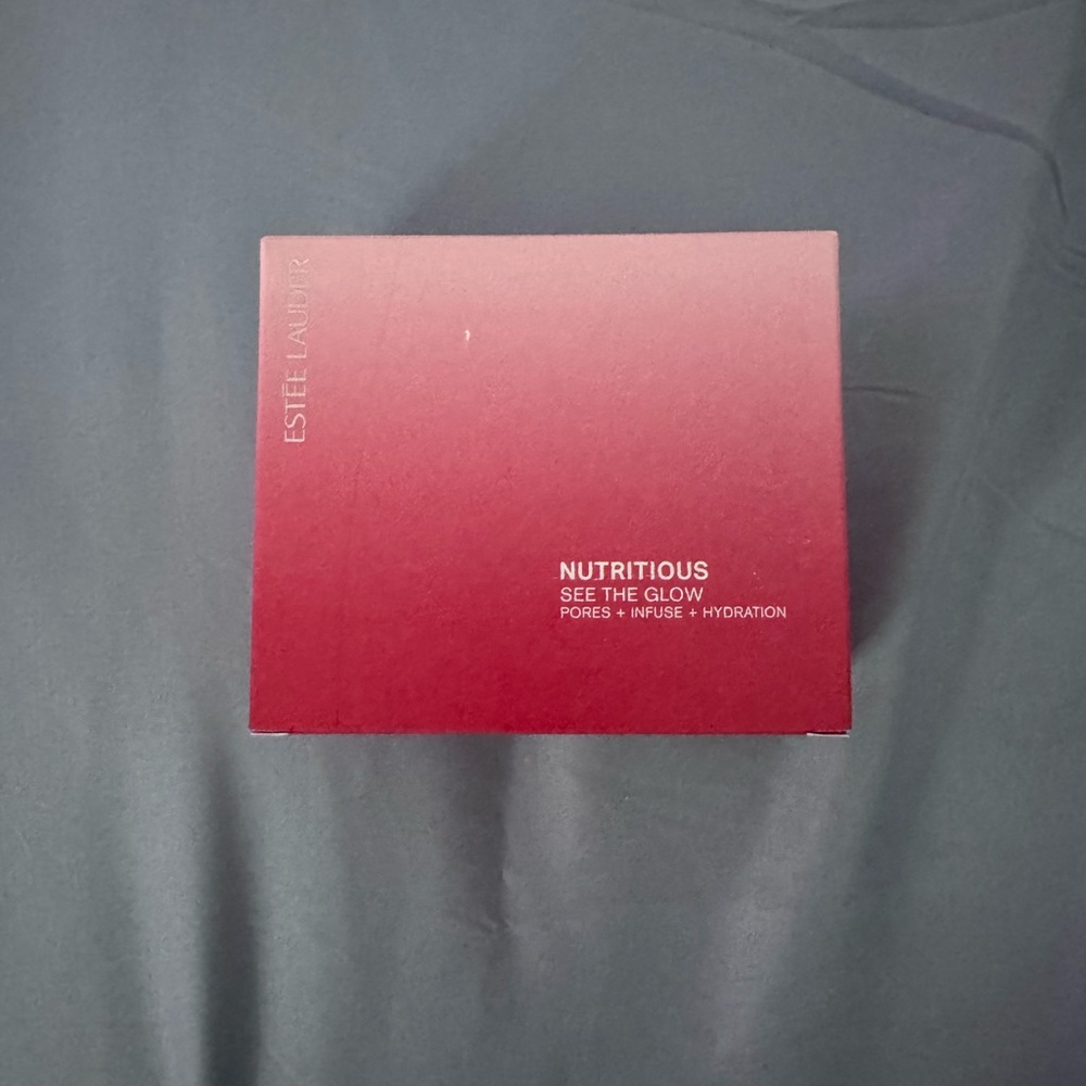 Estée Lauder Nutritious Travel Kit